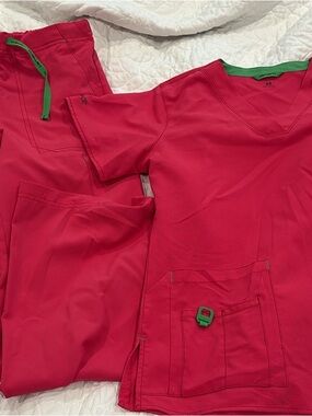Carhartt Hot Pink V-Neck scrub set